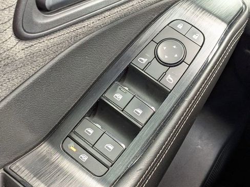 Used 2022 Nissan Rogue S image 23