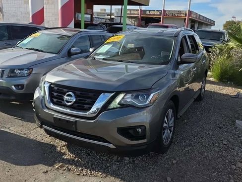 Used 2020 Nissan Pathfinder SV image 1