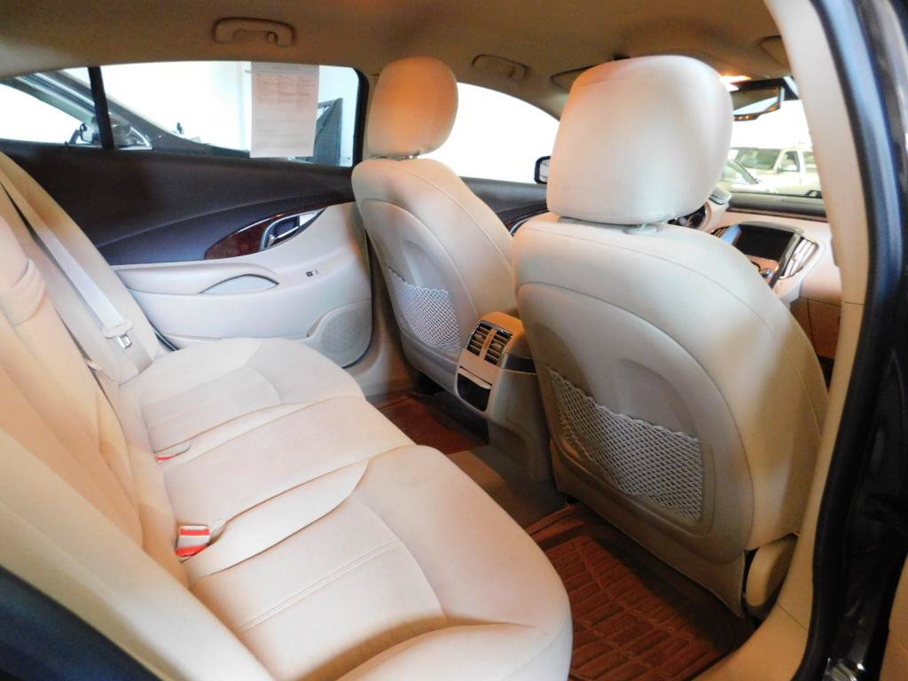 Used 2013 Buick LaCrosse FWD image 8