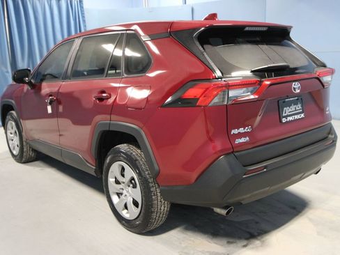 Used 2022 Toyota RAV4 LE image 24