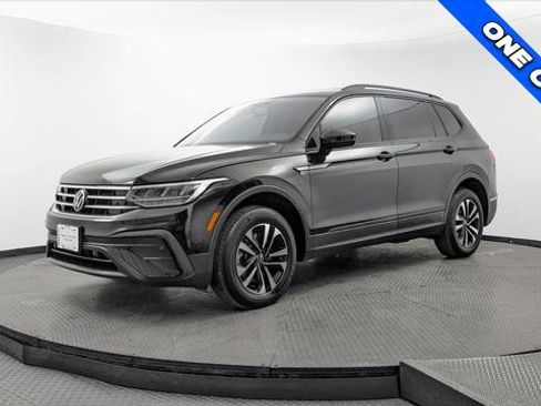 Used 2022 Volkswagen Tiguan S FWD image 2