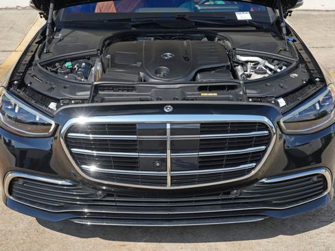 Used 2024 Mercedes-Benz S 580e 4MATIC Sedan image 8