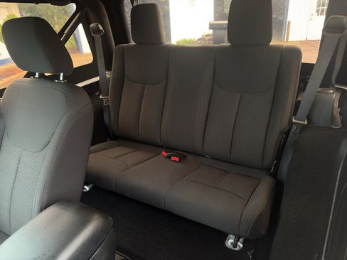 Used 2017 Jeep Wrangler Sport AWD/4WD image 24