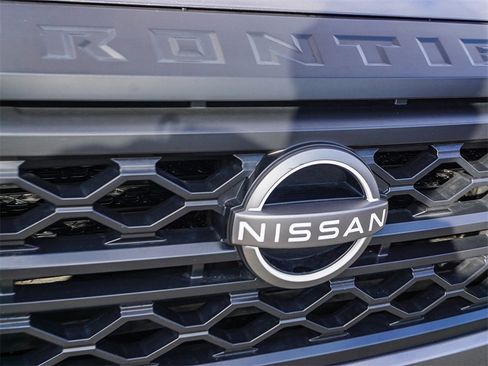 Used 2023 Nissan Frontier S w/ Technology Package image 11