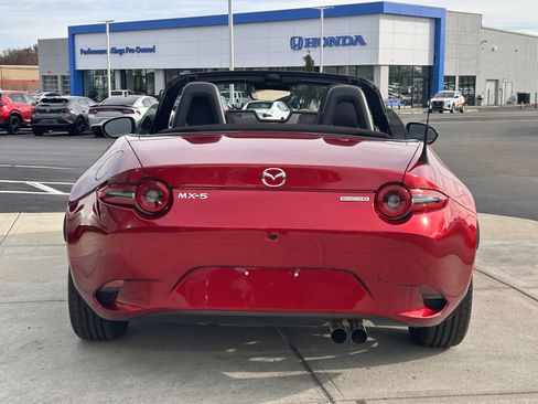 Certified 2025 MAZDA MX-5 Miata Sport image 7
