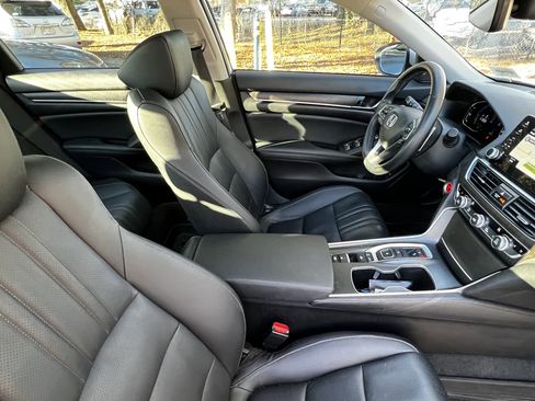 Used 2022 Honda Accord Touring image 45
