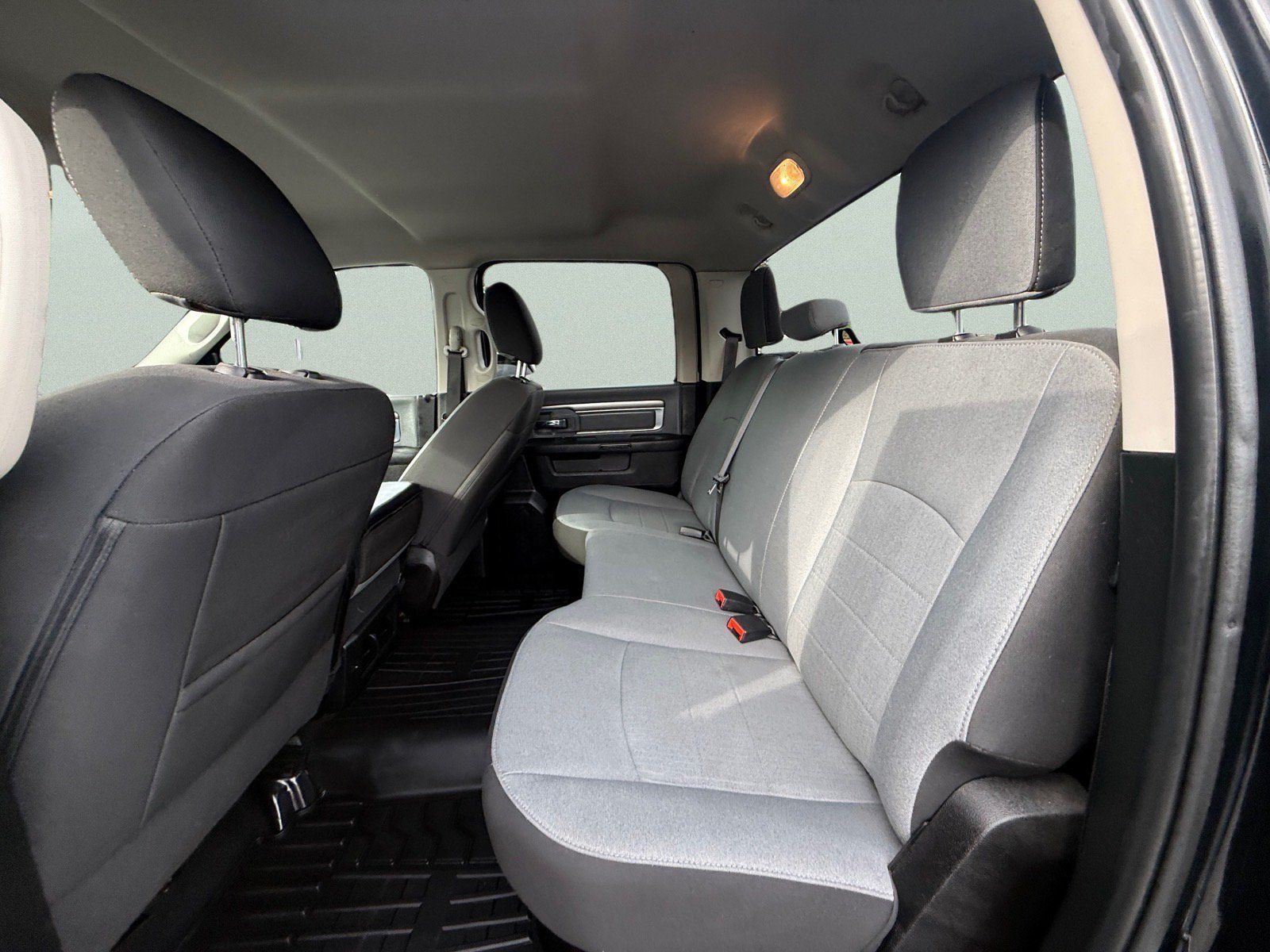 Used 2021 RAM 1500 Classic SLT RWD image 15