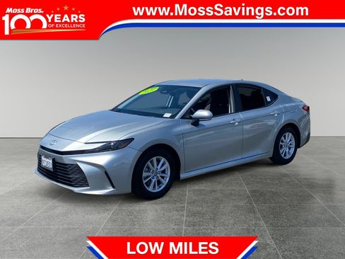 Used 2025 Toyota Camry LE FWD image 1
