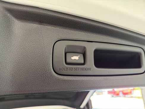 Used 2025 Honda CR-V EX-L image 16
