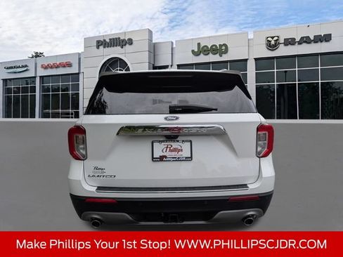 Used 2022 Ford Explorer Limited w/ Equipment Group 301A RWD image 4