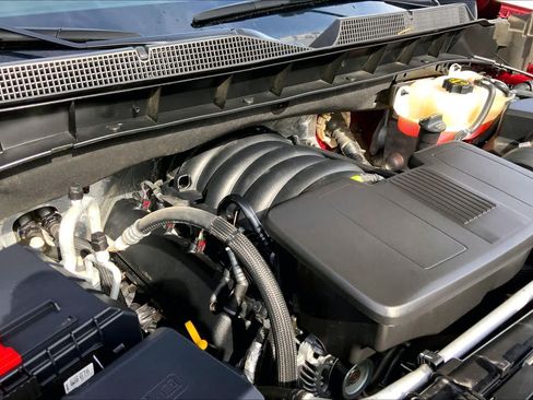 Used 2024 Chevrolet Silverado 1500 RST AWD/4WD image 32