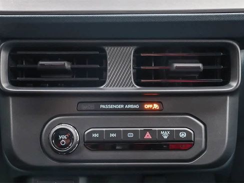 New 2025 Ford Maverick XL image 14