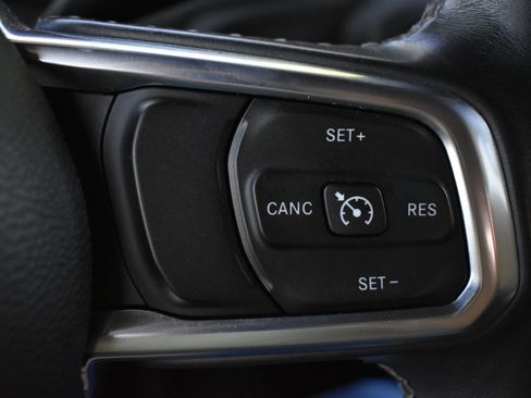 Used 2018 Jeep Wrangler Unlimited Rubicon AWD/4WD image 18