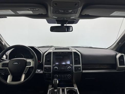 Used 2019 Ford F150 Lariat w/ Equipment Group 502A Luxury AWD/4WD image 6