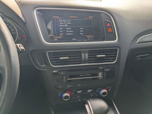 Used 2017 Audi Q5 2.0T Premium Plus w/ Technology Package image 11