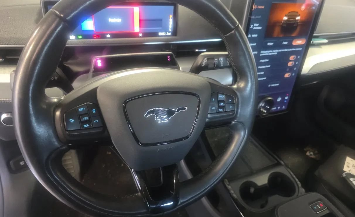 Used 2021 Ford Mustang Mach-E Select w/ Comfort/Technology Package AWD/4WD image 6