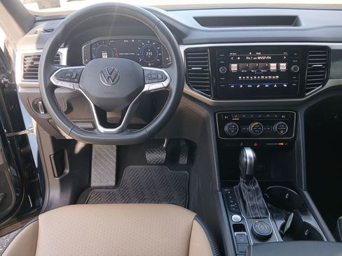 Used 2023 Volkswagen Atlas Cross Sport SE image 14