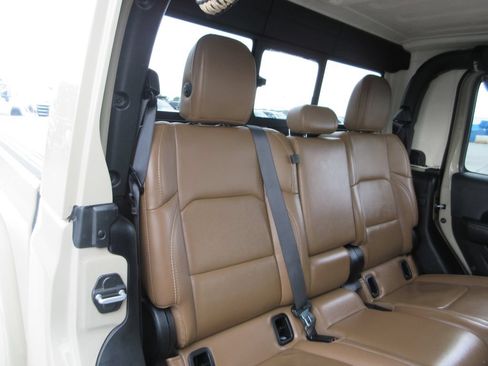 Used 2020 Jeep Gladiator Rubicon AWD/4WD image 22