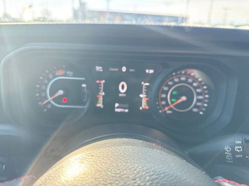 Used 2024 Jeep Wrangler Unlimited Rubicon image 16