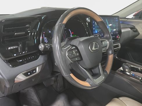 Used 2024 Lexus RX 350 FWD w/ Convenience Package image 27
