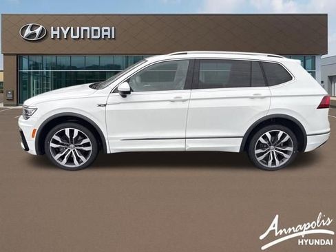 Used 2021 Volkswagen Tiguan SEL Premium R-Line w/ 3rd Row Seat Package AWD/4WD image 3