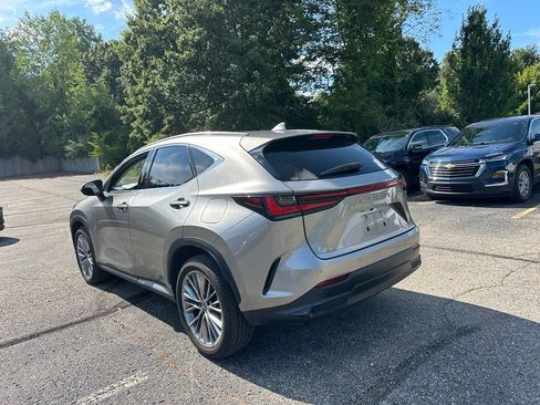 Used 2022 Lexus NX 350h AWD w/ Vision Package image 3