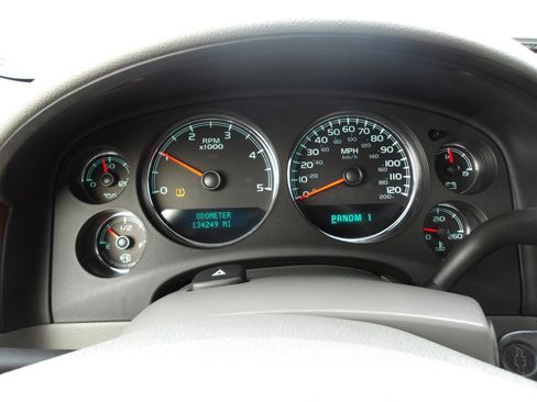 Used 2008 Chevrolet Silverado 3500 LTZ w/ Suspension Package, Off-Road image 18