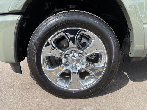 New 2026 RAM 1500 4x4 Crew Cab image 8