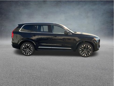 New 2026 Volvo XC90 B5 Plus w/ Protection Package Premier AWD/4WD image 8