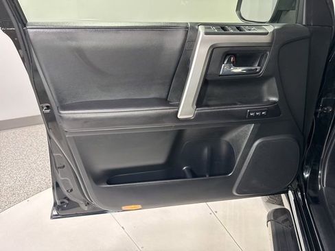 Used 2017 Toyota 4Runner Limited image 12