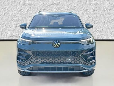 Used 2025 Volkswagen Tiguan SEL R-Line AWD/4WD image 8