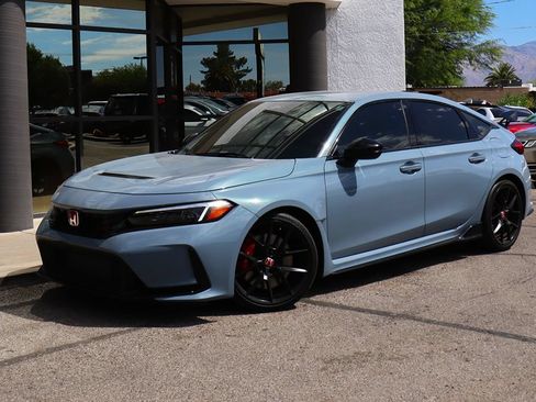 Used 2025 Honda Civic Type R image 2