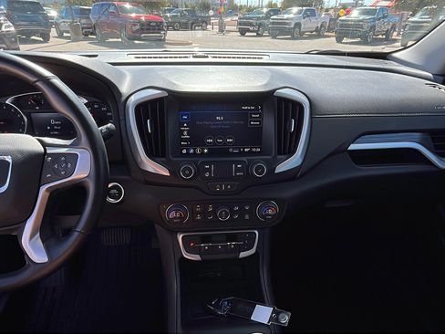Certified 2024 GMC Terrain SLT image 19