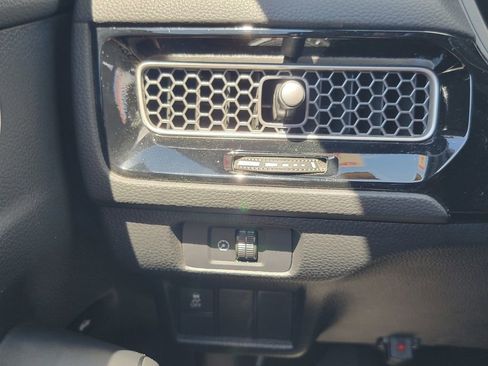 Used 2025 Honda Civic Sport image 34