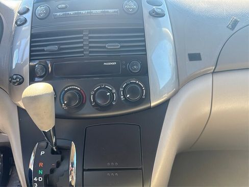 Used 2007 Toyota Sienna CE image 20