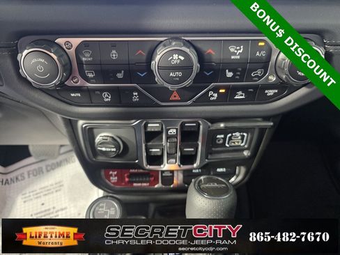 New 2025 Jeep Gladiator Mojave image 22