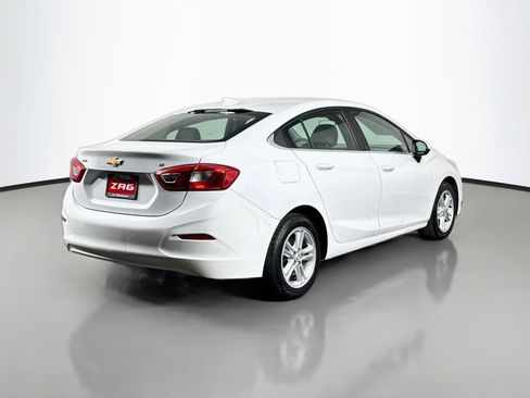 Used 2018 Chevrolet Cruze LT w/ LT Fleet Convenience Package FWD image 5