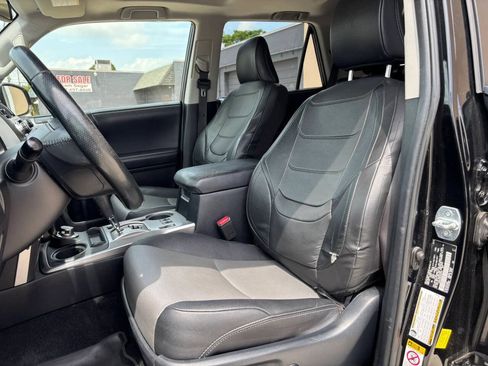 Used 2018 Toyota 4Runner SR5 Premium AWD/4WD image 11
