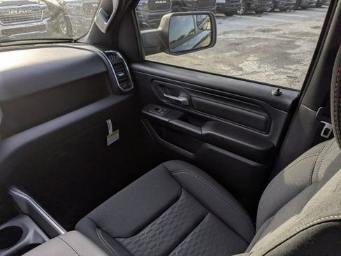 New 2026 RAM 1500 Express AWD/4WD image 16