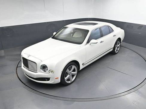 Used 2016 Bentley Mulsanne Speed image 36