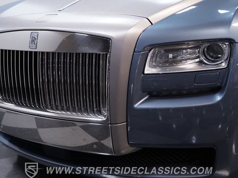 Used 2010 Rolls-Royce Ghost RWD image 18