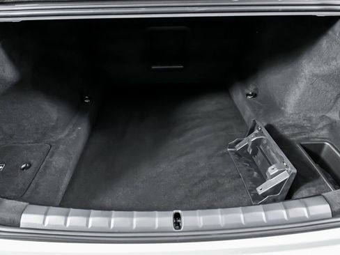 Used 2025 BMW 760i xDrive w/ Executive Package image 15