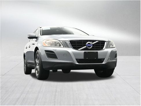 Used 2013 Volvo XC60 T6 AWD/4WD image 29