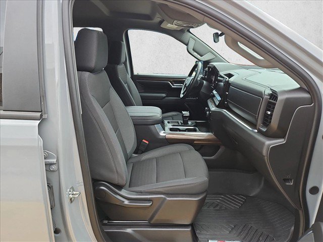 Used 2024 Chevrolet Silverado 1500 LT Trail Boss w/ LPO, Dark Essentials Package AWD/4WD image 21