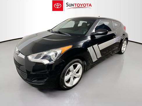 Used 2014 Hyundai Veloster image 9