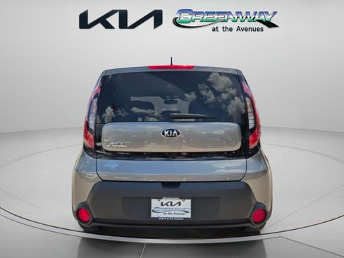 Used 2015 Kia Soul + FWD image 6