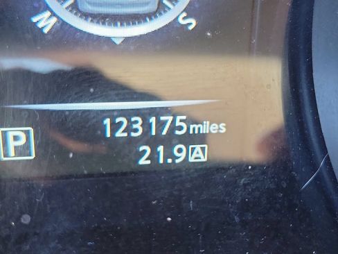 Used 2015 Nissan Rogue SV w/ SV Premium Package FWD image 30