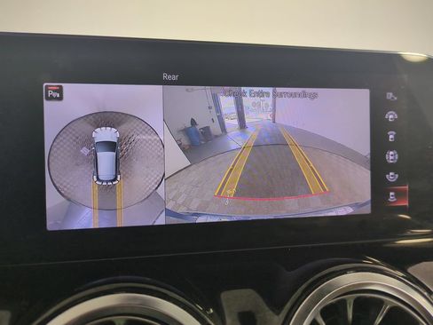 Used 2023 Mercedes-Benz GLA 250 4MATIC image 26