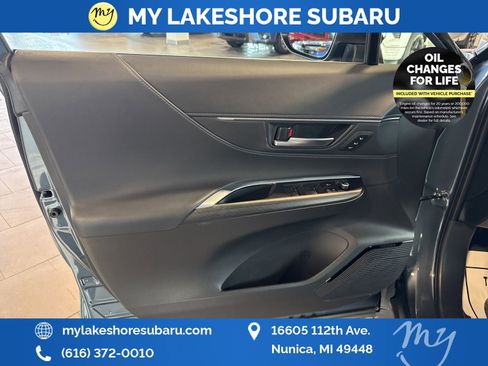 Used 2024 Toyota Venza XLE AWD/4WD image 21