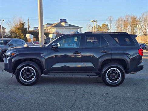 Used 2025 Toyota 4Runner TRD Off-Road image 23